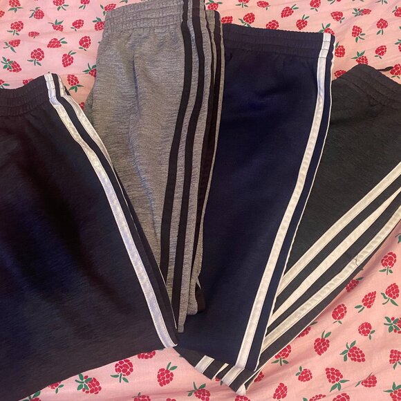 Adidas Kid's Unisex 3-Stripe Tapered Sweatpants Dark gray/Black Small AK5829 - Picture 5 of 5